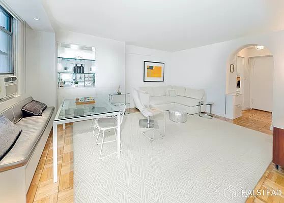 2nd image of 220 E 67th St APT 1F