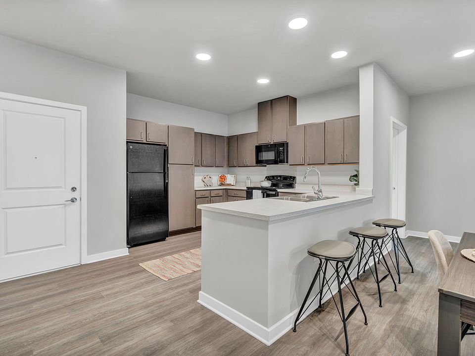 1st image of 7224 Forest Point Blvd #3402