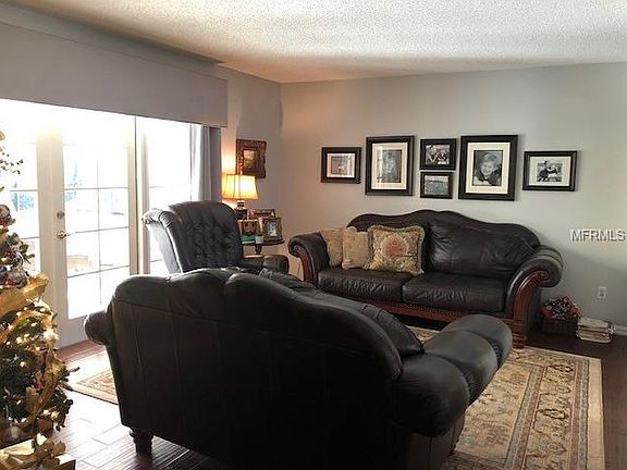 3rd image of 601 N Sweetwater Blvd