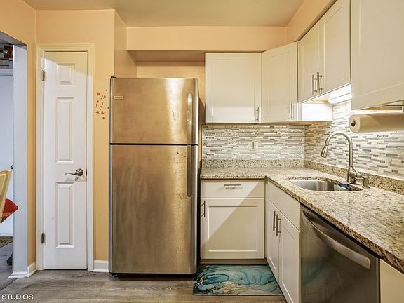 5th image of 715 E Falcon Dr Unit 209E