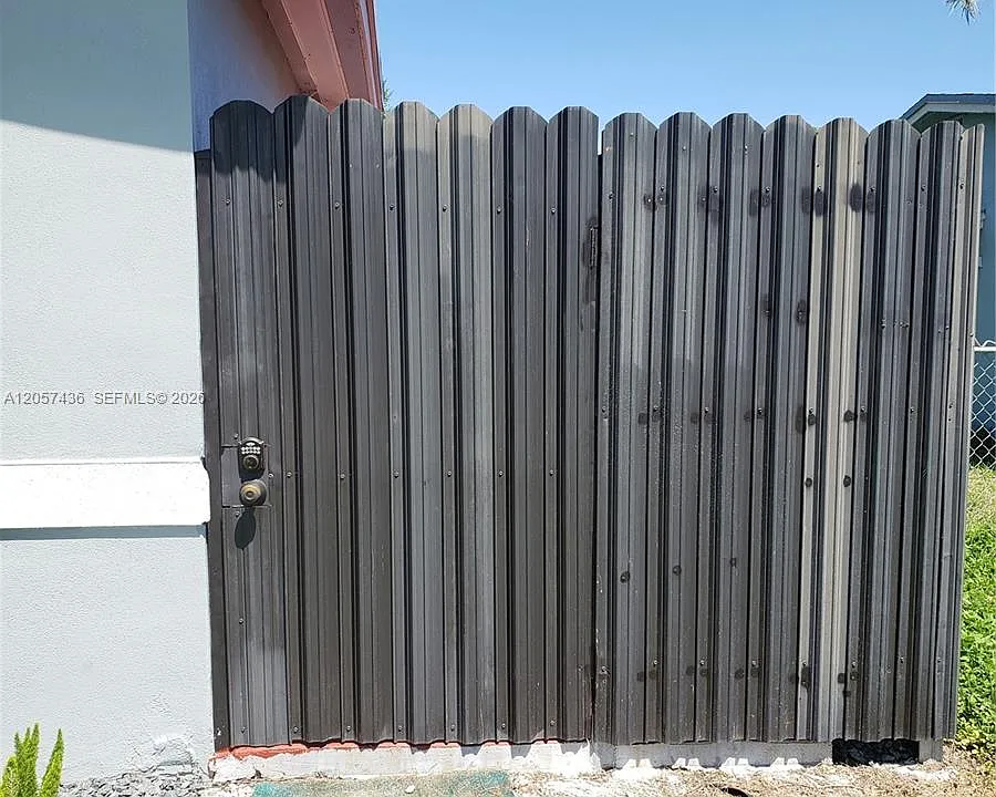 1695 NW 3rd Ave