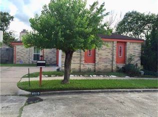 8515 Old Brook Dr, Houston, TX 77071