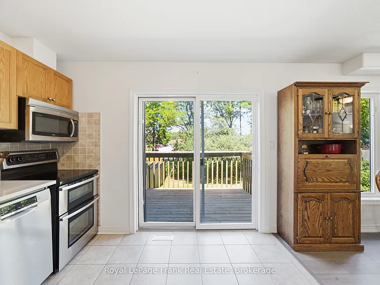 26 Fallingbrook Cres — Photo 13