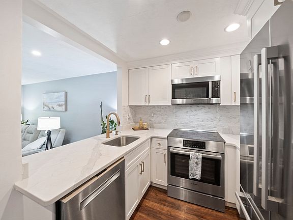 2nd image of 84 Westcliff Dr
