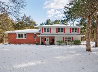 15 Royal Oak Rd, Stone Ridge, NY 12484