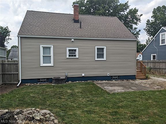 2nd image of 1464 Onondago Ave