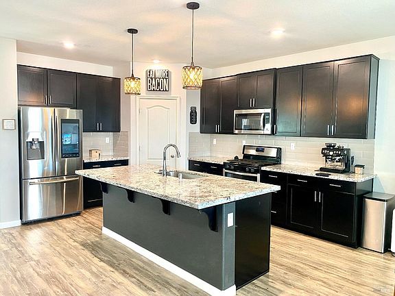5th image of 278 Lantana Drive