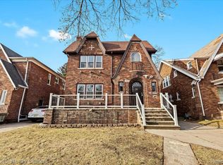 17523 Santa Rosa Dr, Detroit, MI 48221