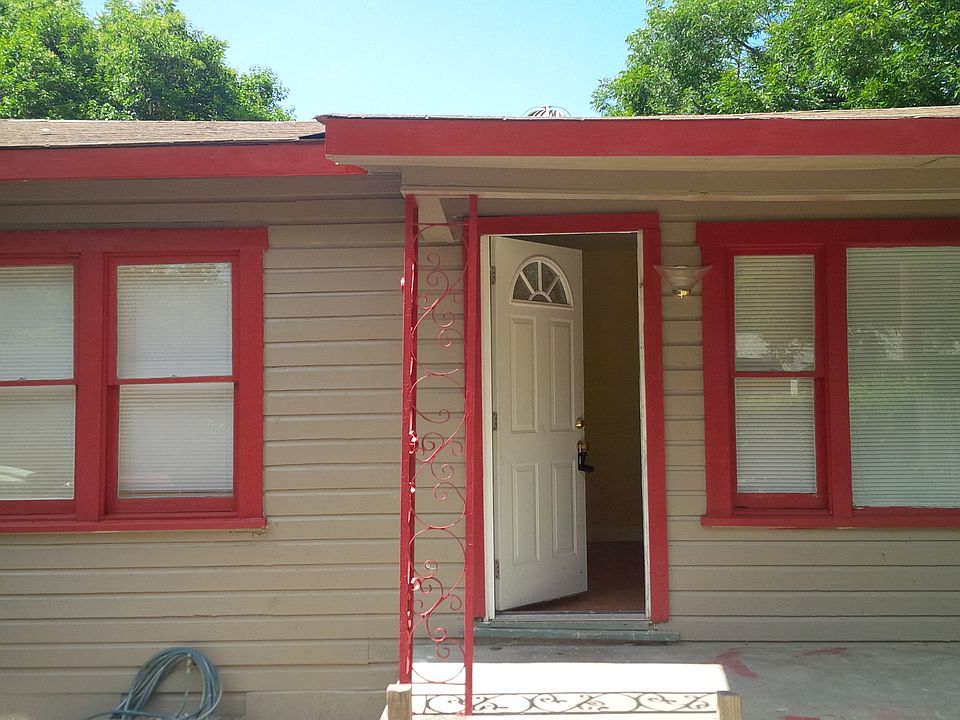 1st image of 4234 W Cesar E Chavez Blvd