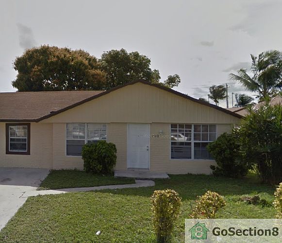 1st image of 708 NW 15th Ct