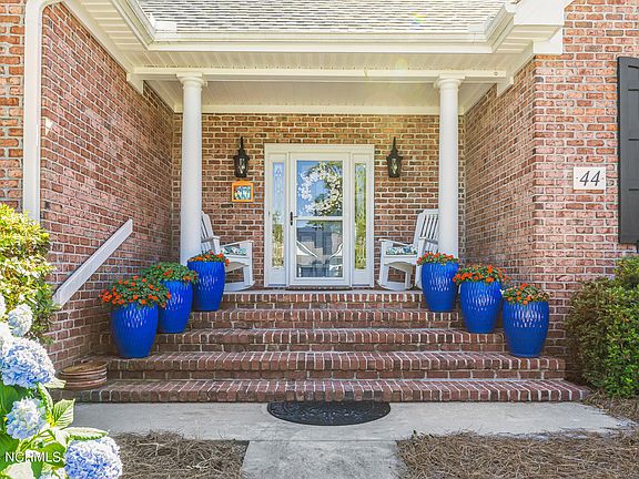 3rd image of 44 Augusta Drive