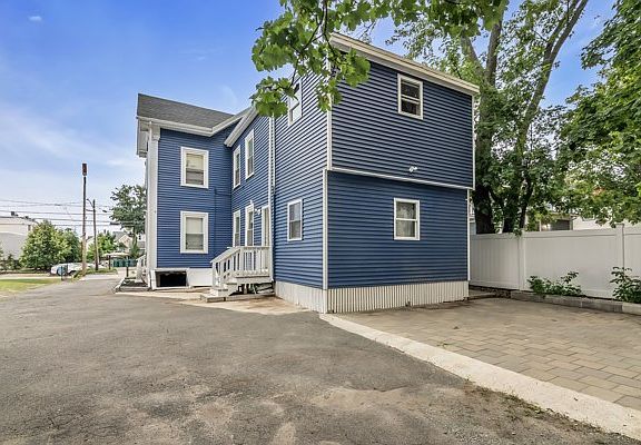 3rd image of 15 Hanover St