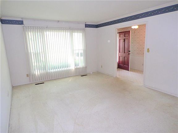 5th image of 1210 Morningside Dr
