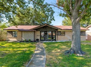 2419 Viva Dr, Mesquite, TX 75150