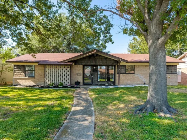 2419 Viva Dr, Mesquite, TX 75150