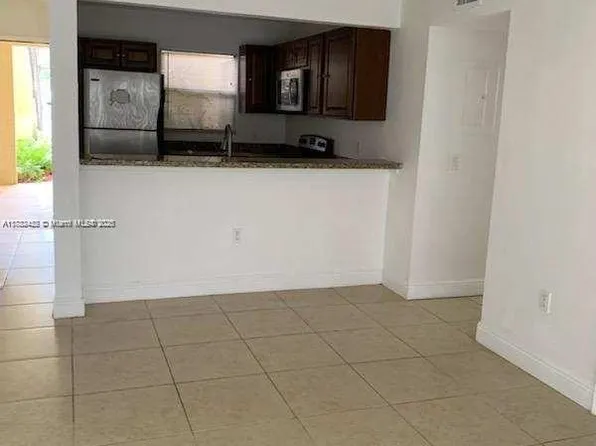 1522 Lake Crystal Dr APT B, West Palm Beach, FL 33411