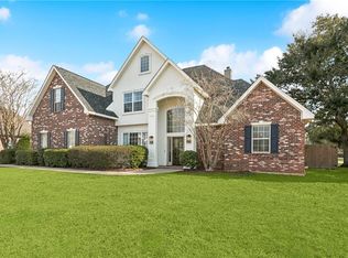 553 Evergreen Dr, Mandeville, LA 70448
