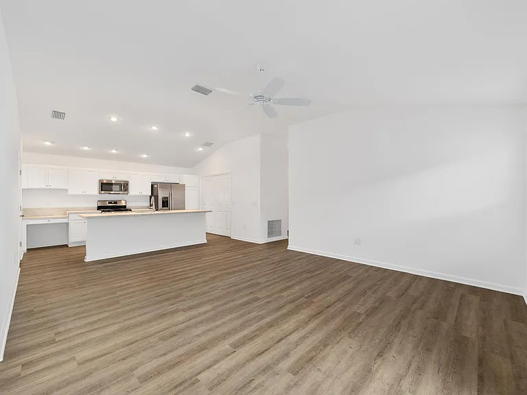 4323 Archer Ave — Photo 5