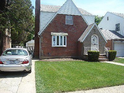2nd image of 11807 221st St