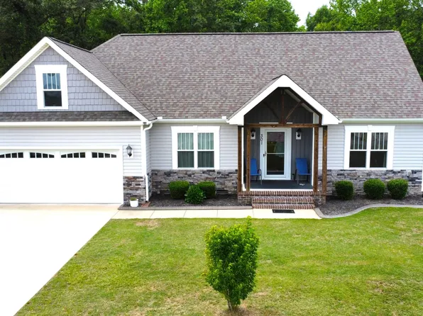 301 Willowbrook Drive, Pikeville, NC 27863