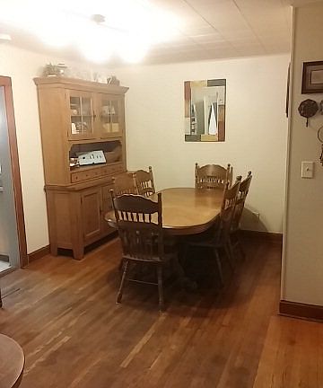 5th image of 652 N High St