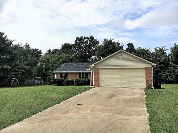 2nd image of 10925 Gilian Ln