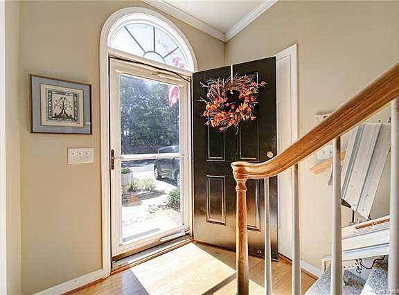 5th image of 242 Horizon Cir