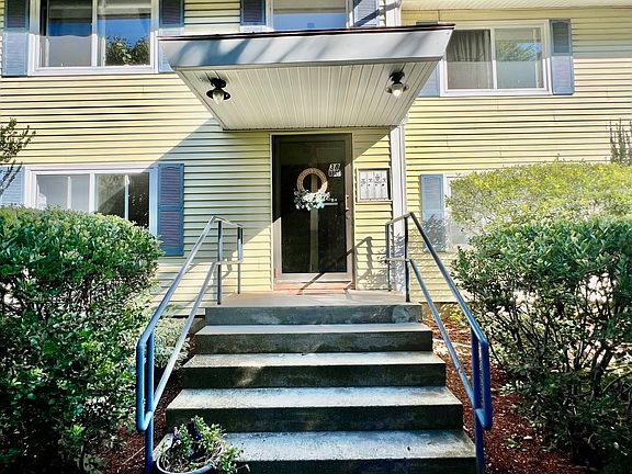 2nd image of 38 Lane Ave APT B
