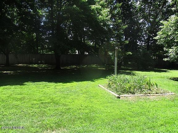 5th image of 9866 S Westnedge Ave