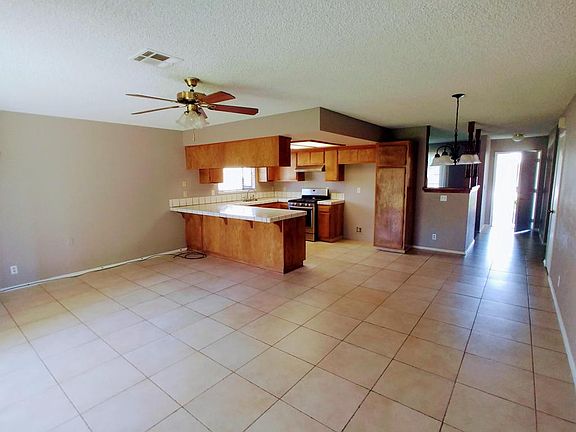 3rd image of 1054 Herzel Ave