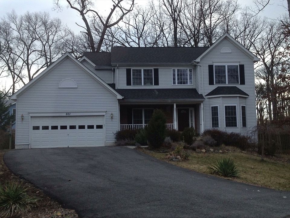 1st image of 601 Austin Ln
