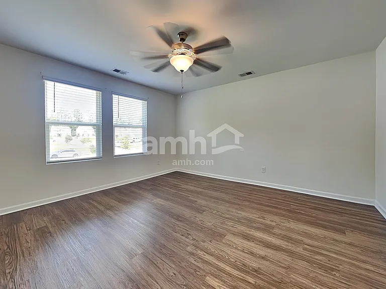 129 Orion Way — Photo 8