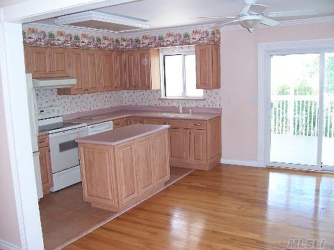 2nd image of 19 Fairlawn Ct