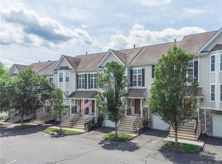 2105 Briar Woods Ln #2105, Danbury, CT 06810
