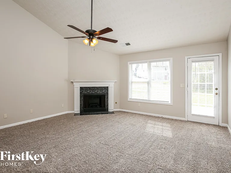 445 Windsor Brook Ln — Photo 5