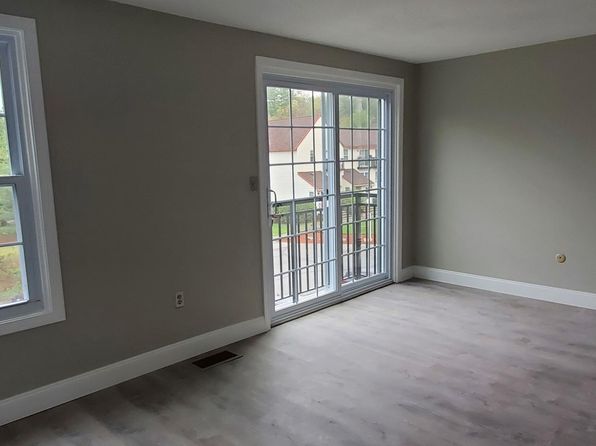 19 Colonial Dr #19