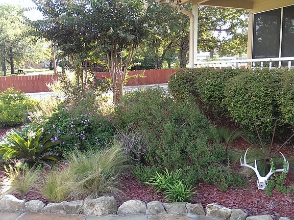 3rd image of 104 S Greenwood Dr