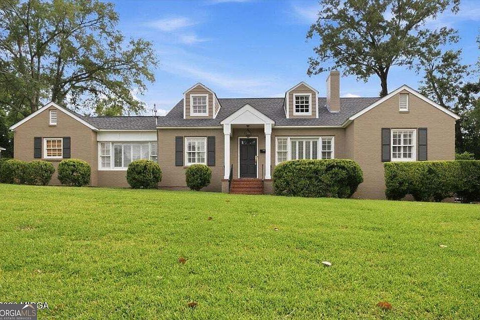 1st image of 3561 Overlook Ave