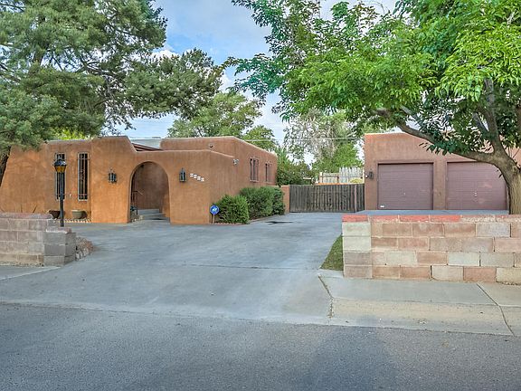 2nd image of 6812 Tierra Dr NW