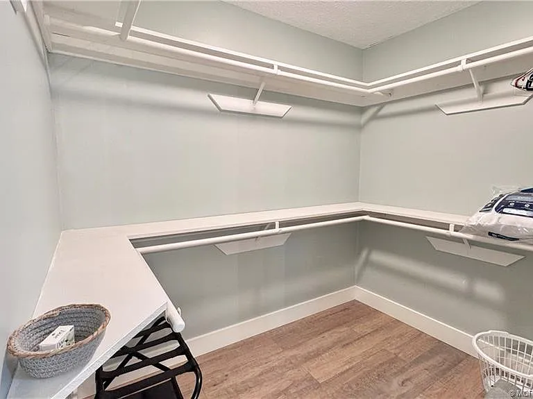 323 SW Ridge Ln — Photo 9