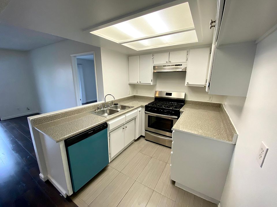 1st image of 724 S Berendo St APT 3F