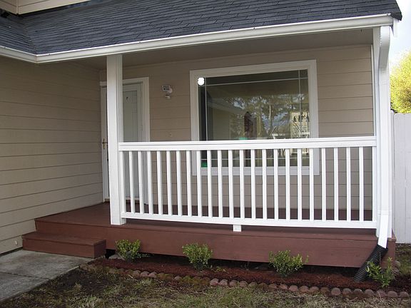 4th image of 17018 17th Ave E