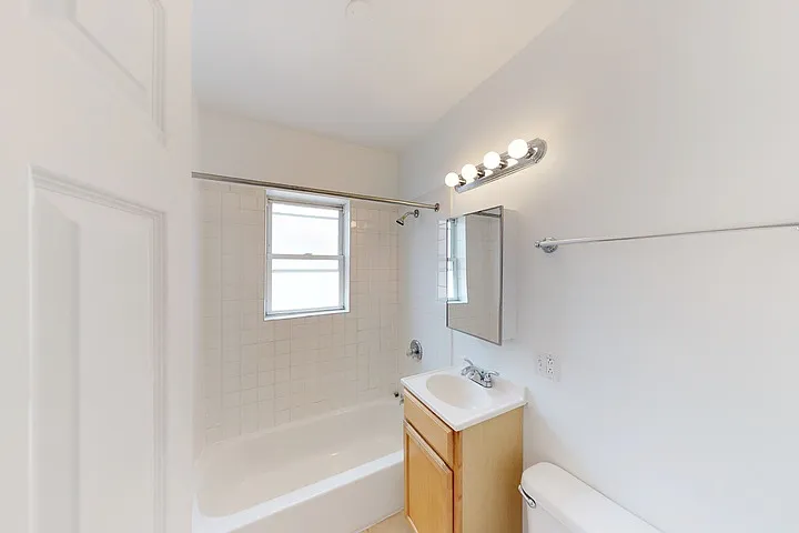 Drexel Grand — Photo 26