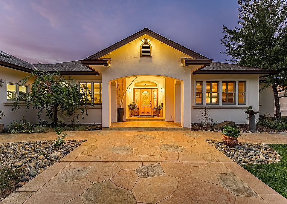 1st image of 20850 Woodridge Way