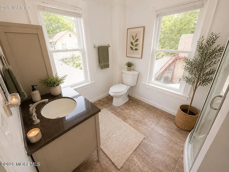 406 4th Ave #4 — Photo 3