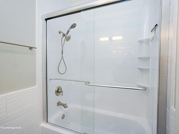 3rd image of 2150 Camino De La Reina Unit 110