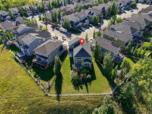 3rd image of 128 SE Ridge View Close