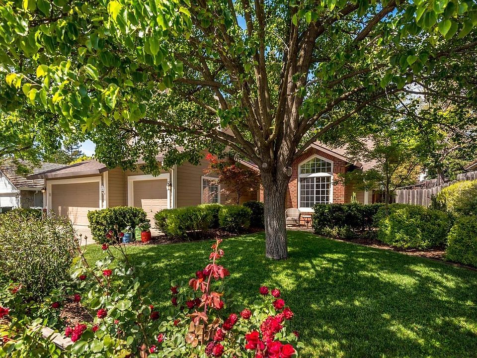 1st image of 144 Dulverton Cir