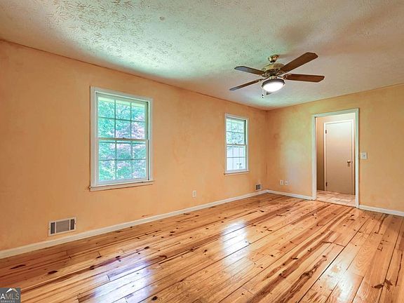 5th image of 2245 Birmingham Rd