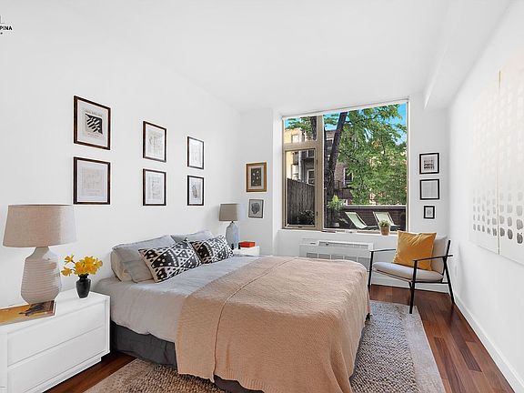 4th image of 161 E 110th St #2C